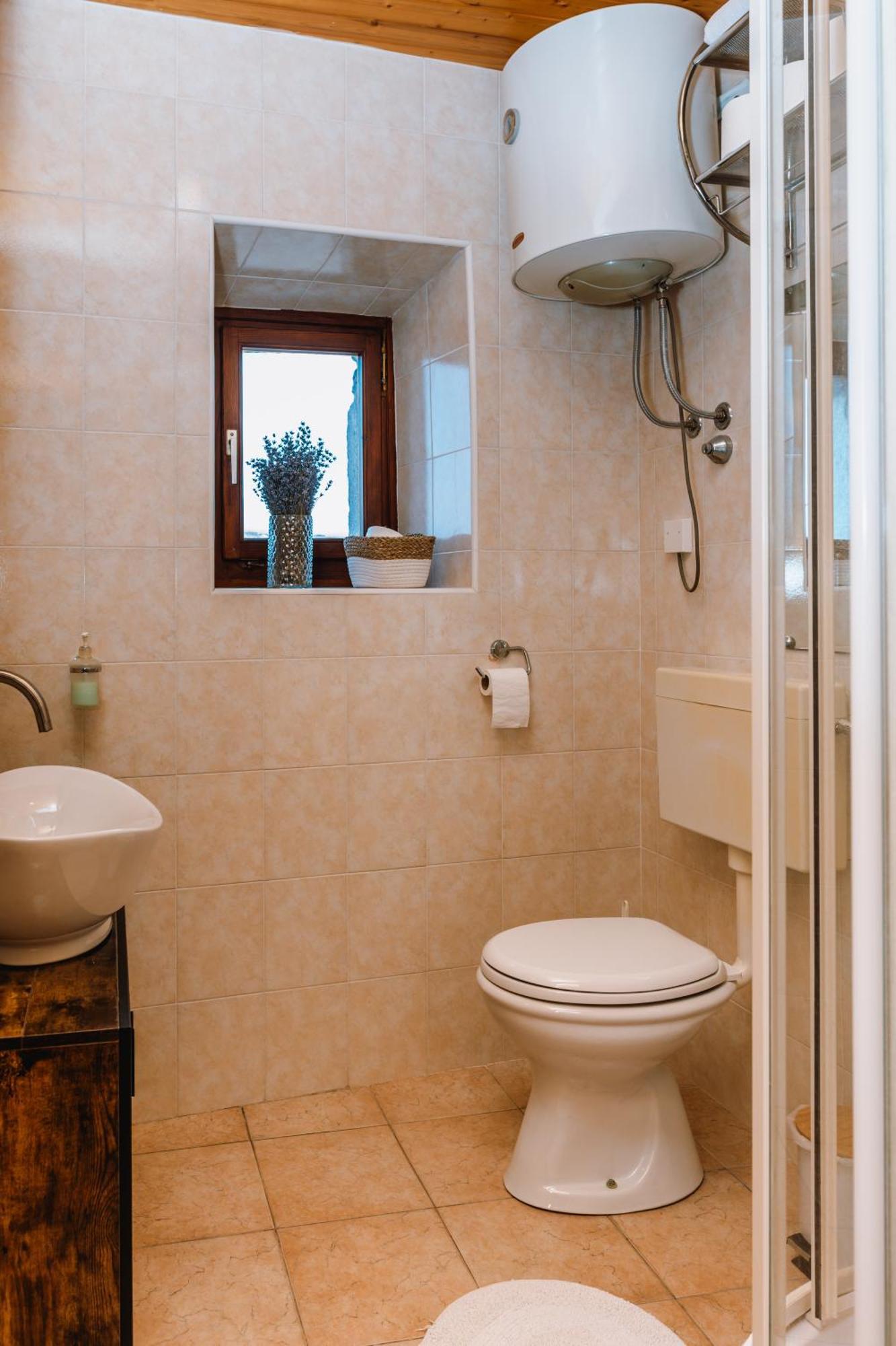 Apartment Valetovi Štanjel Kültér fotó