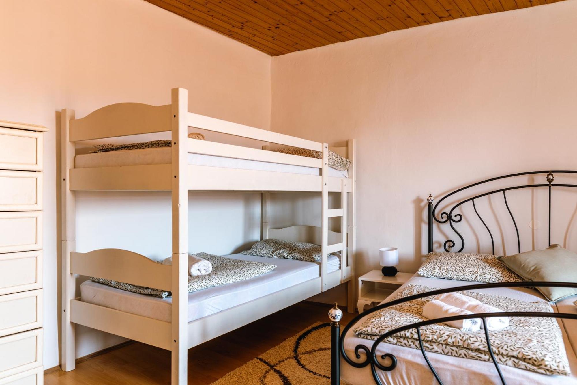 Apartment Valetovi Štanjel Kültér fotó